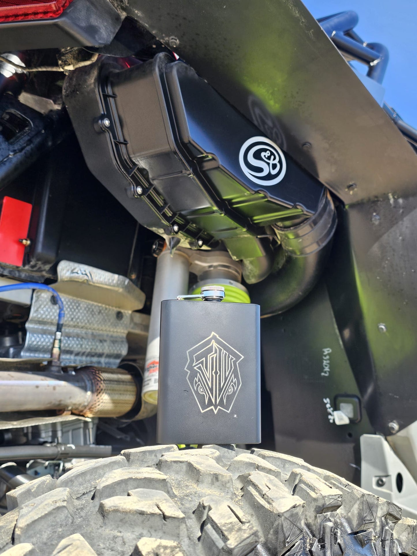 8oz. hip flask w/ funnel